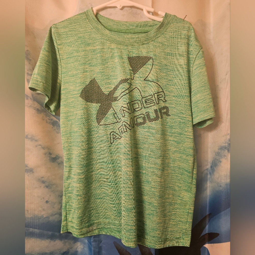 Under Armour Heathered Green Tee